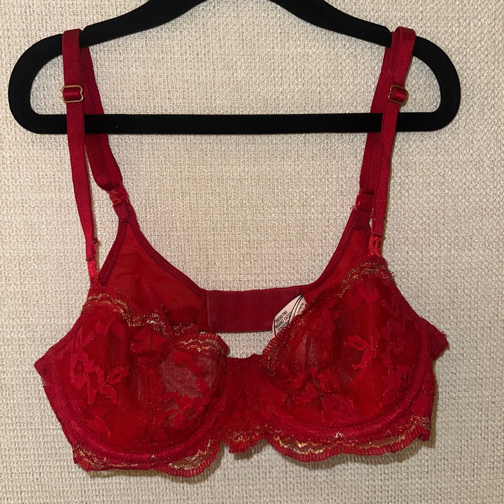 Victoria's Secret Scarlet Floral Lace Bra